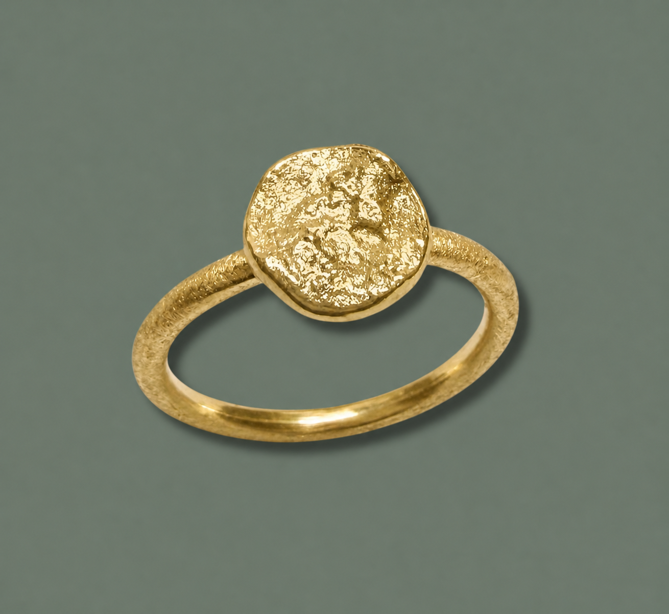 Stapelring aus Ihrem Altgold