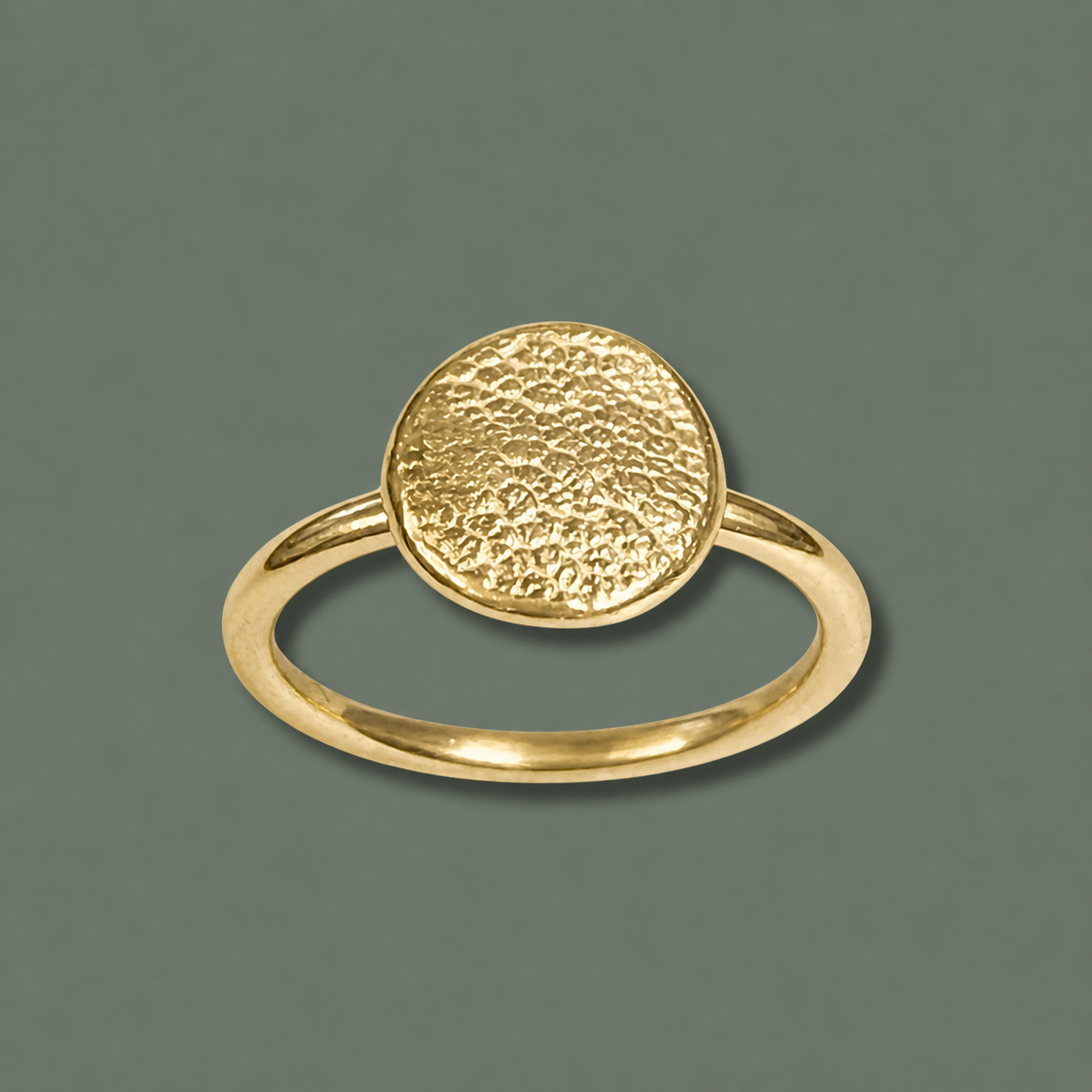 Stapelring aus Ihrem Altgold