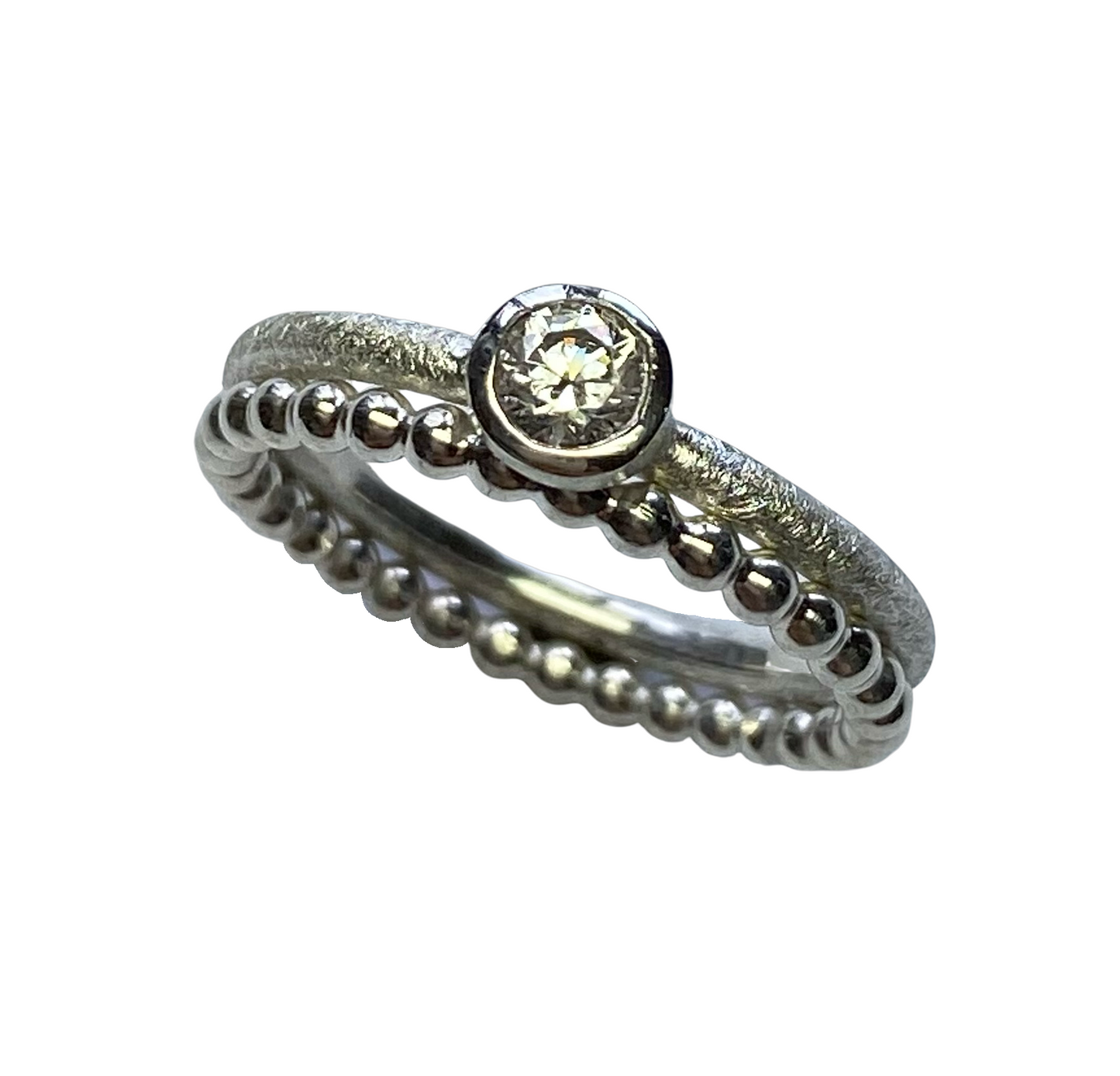 Stapelring mit einem Zirkonia