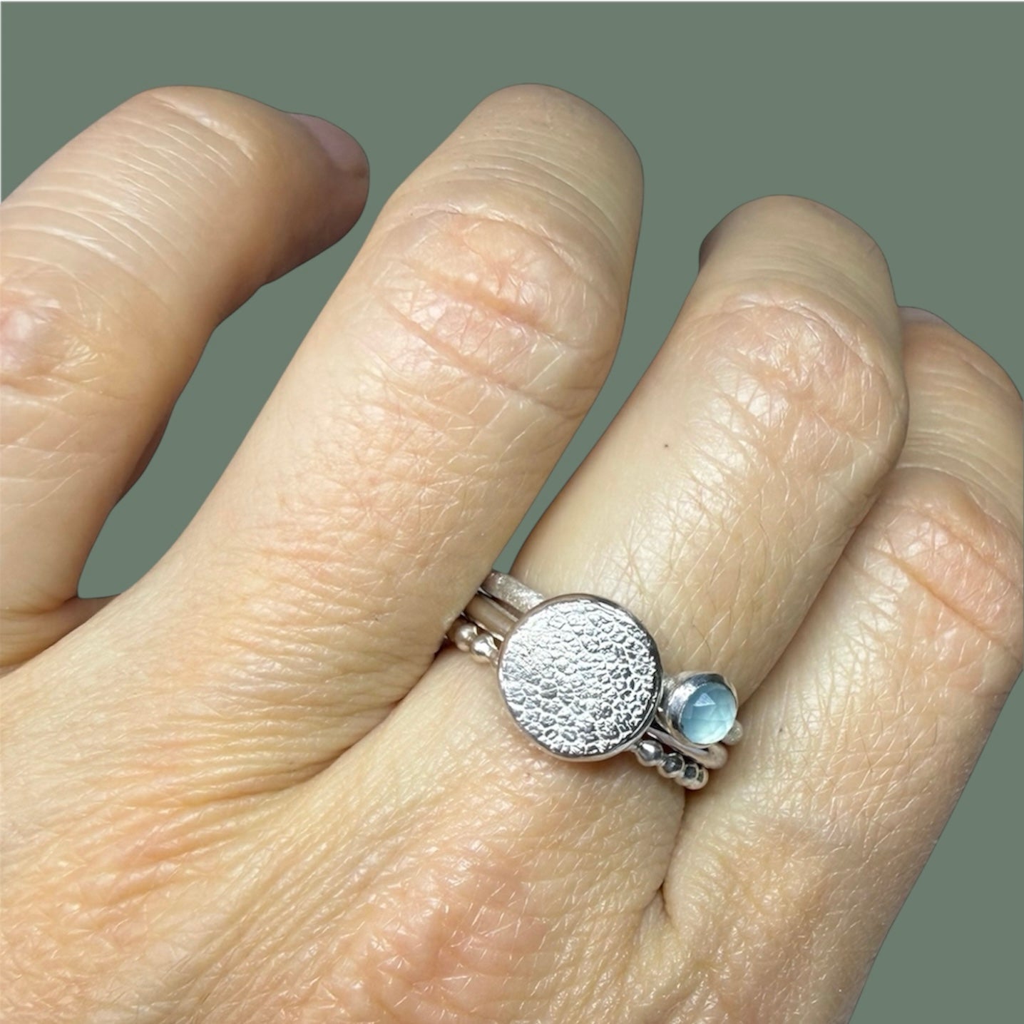 Ring mit rundem Abdruck